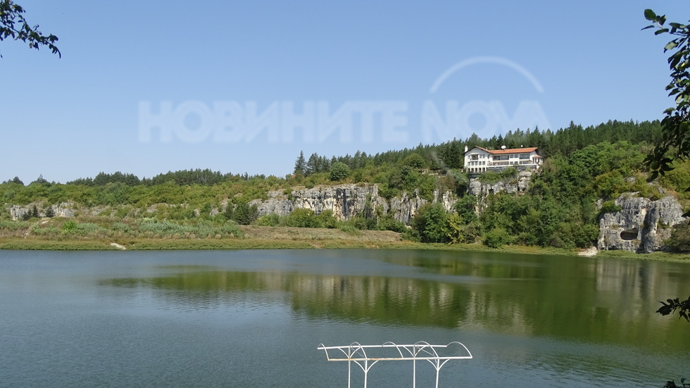 Довиждане, месец Август!