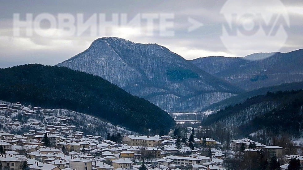 Зимен пейзаж от Котел