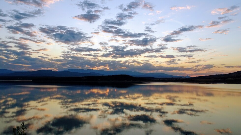 Първият октомврийски залез