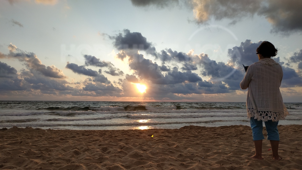 Морски изгрев