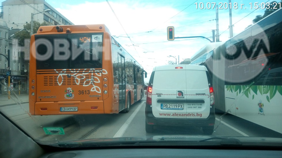 Водач на автобус в нарушение