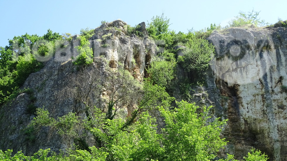 Край скалите