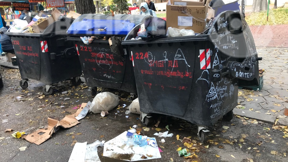 Кофите за боклук във Варна