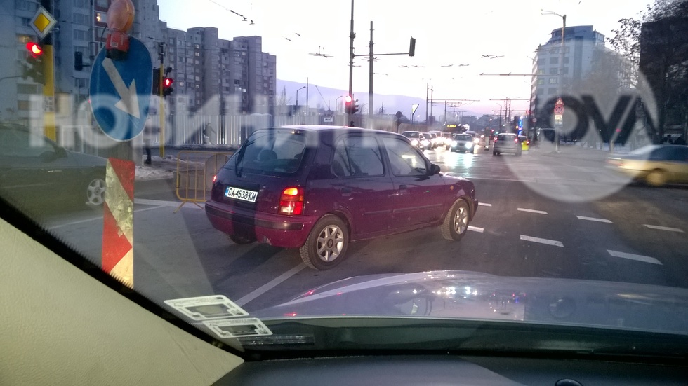 Предреждане на кръстовище