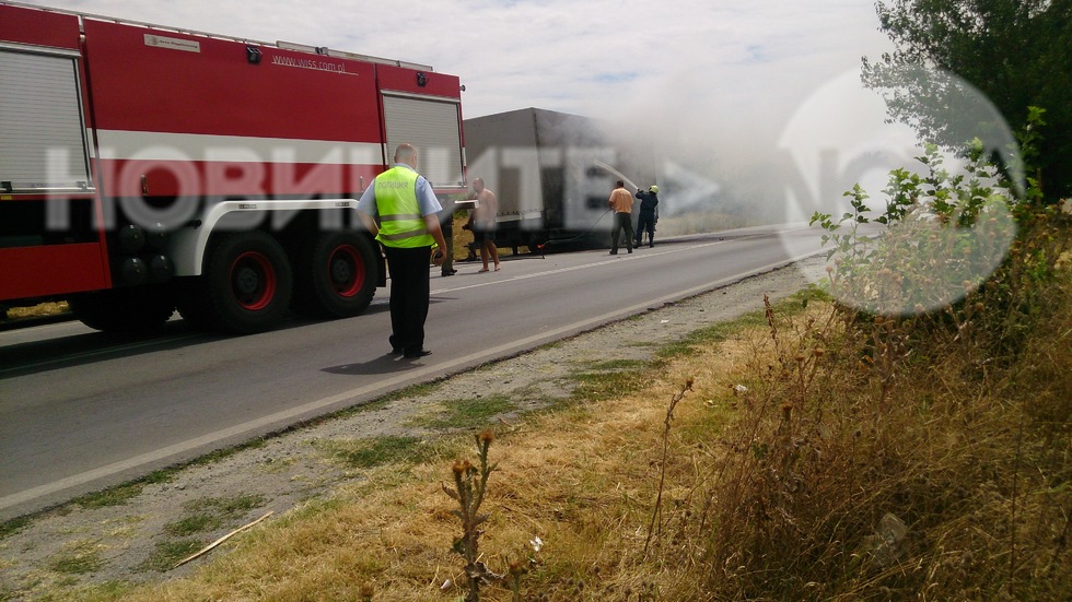 Запален камион на пътя Сливен - Ямбол