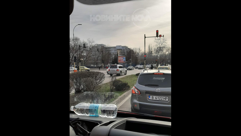 Един срещу всички