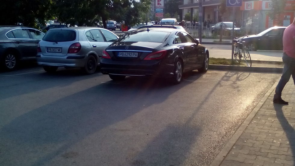 Паркиране на място за инвалиди в Пловдив