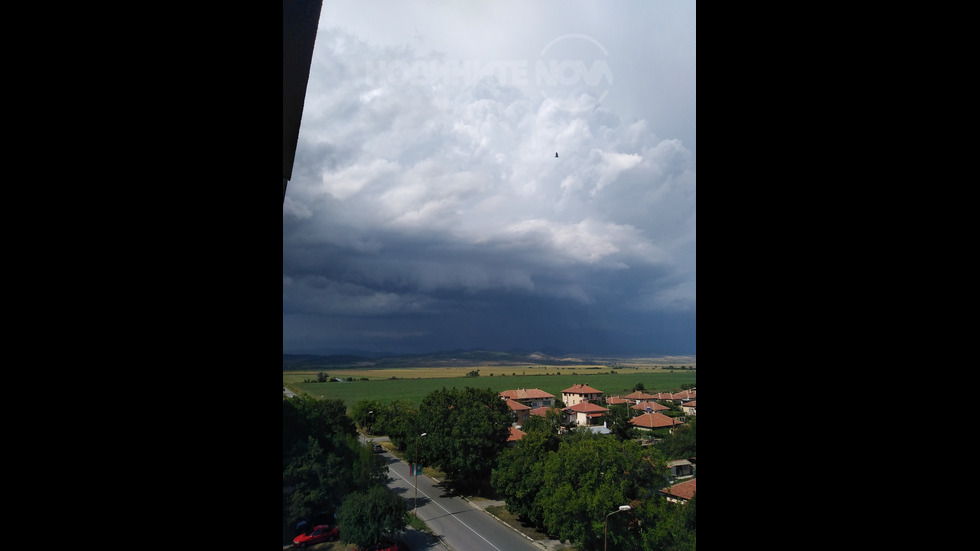 Буря в близост до Нова Загора