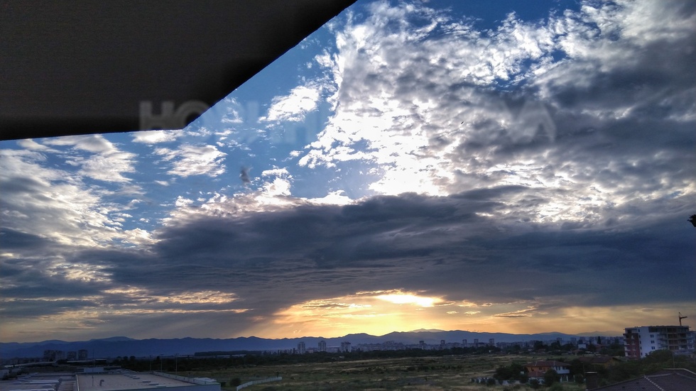 Облачен изгрев