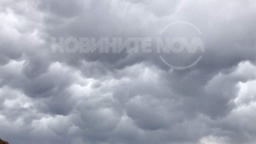 Дъжд и бурна небесна красота донесе промяната на времето