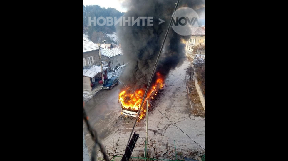 Пожар на автобус на градския транспорт във Велинград