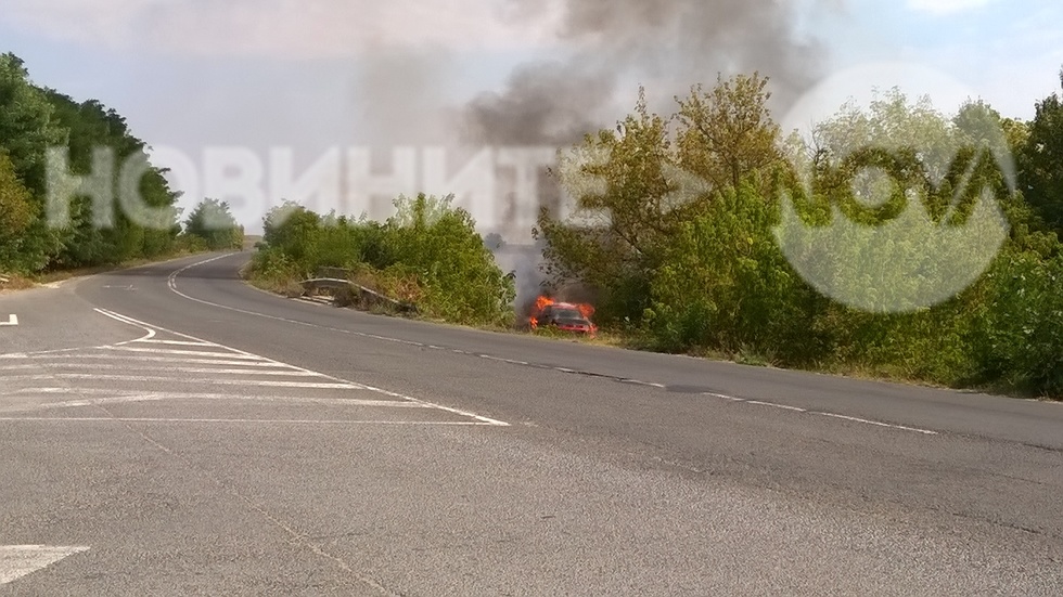 Кола се запали край Варна