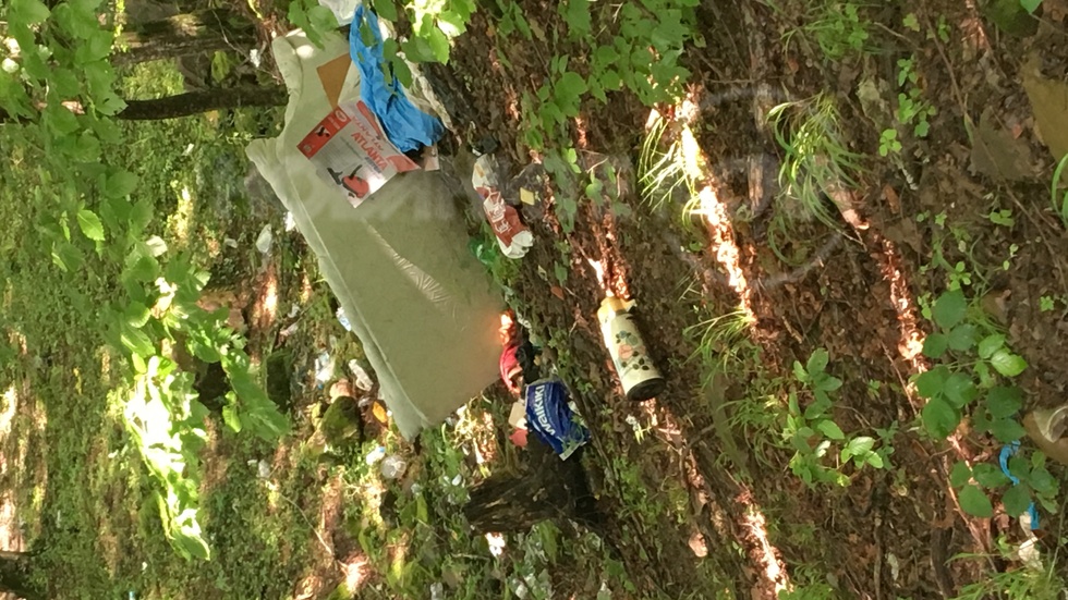 Жителите на Община Етрополе знаят къде да си хвърлят боклука
