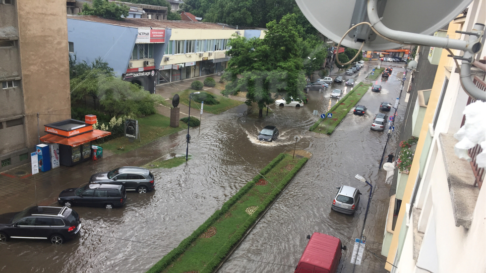 Наводнение в центъра на Пазарджик