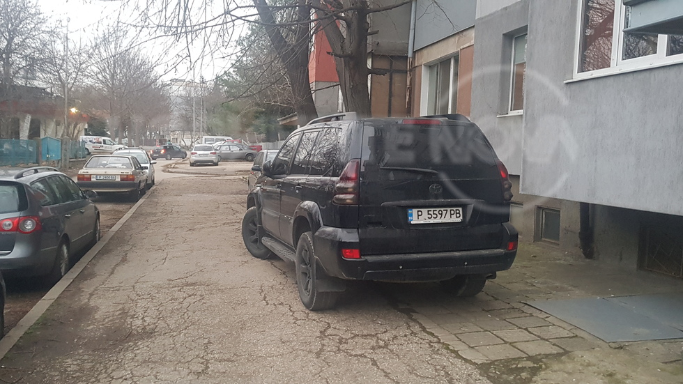 Туземец