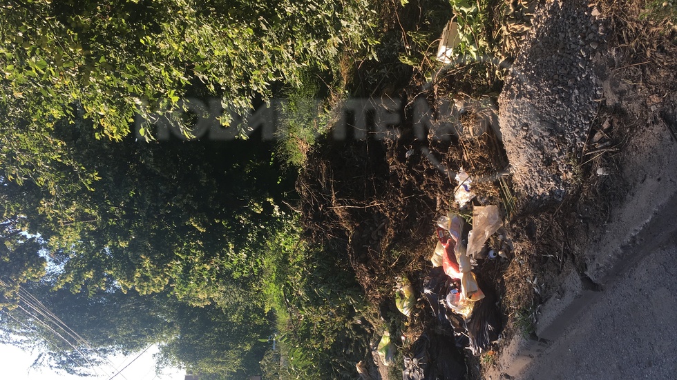 Сметище вместо тротоар