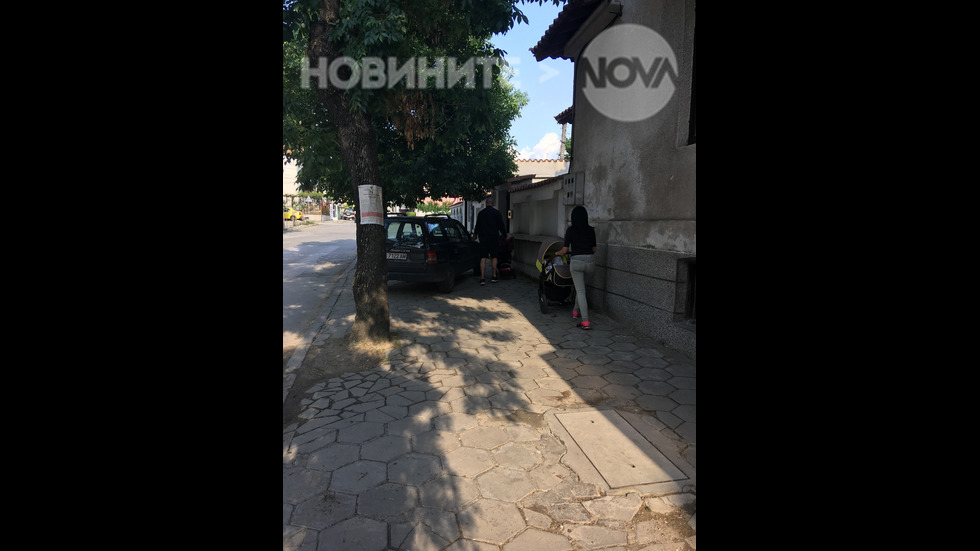 Паркиране по тротоарите на град Гоце Делчев