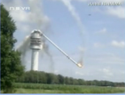 300-метрова комуникационна кула се подпали и срути в Холандия
