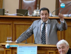Четиричасов дебат по вота на недоверие, Яне Янев иска паметник на Цветанов