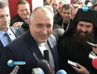 Борисов: Лента в църква, при Началника, не режа!