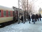 Снегът блокира пътници на жп гарата във Варна