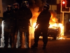 Поне 29 ранени полицаи в Белфаст