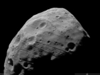 Учени регистрираха небивал сблъсък на метеорит в Луната