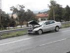 Мокър път край Благоевград предизвика три катастрофи