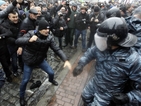 Сблъсъци между полиция и протестиращи в Киев