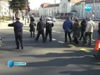 Съкратените в Бургас корабостроители блокираха възлово кръстовище