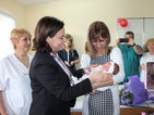 Здравният министър ориса бебето на годината