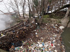 Шокъровият канал отново задръстен с боклуци