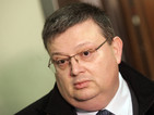 Цацаров иска Пенгезов и Петков да бъдат отстранени от длъжност