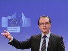 Еврокомисията няма да спира еврофондовете за България
