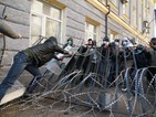 Проруски демонстранти в Донецк щурмуваха областната администрация