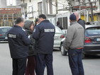 Продължава блокадата на дома на барикадиралия се мъж в Черниче