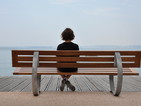 Невролозите установиха защо някои хора са склонни към самота