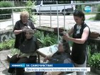 Фризьори разкрасиха безплатно възрастни хора