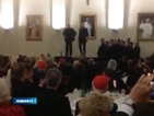 Свещеници танцуват в католическа семинария