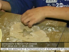 Финалисти в "Промяната" учат деца как се меси хляб