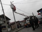 Полицията окупира квартал заради кражби на ток