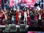 Финалисти и жури заедно на сцената в коледния концерт на X Factor