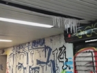 „Моята новина”: Ледени висулки по тавана на подлез