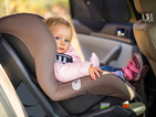 Въвеждат нови правила за системите за возенето на деца в кола