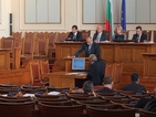 Депутатите се отегчиха от парламентарния контрол