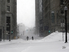 Десетки хиляди са без ток в САЩ заради снежната буря