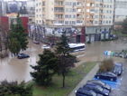 Наводнени домове и евакуация на хора в Смолян и Бургас