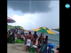 Торнадо изненада плажуващите в Бразилия