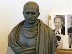 Паметник на Путин като римски император в Санкт Петербург