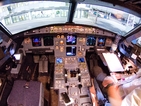 Летците против правилото за двама души в пилотската кабина